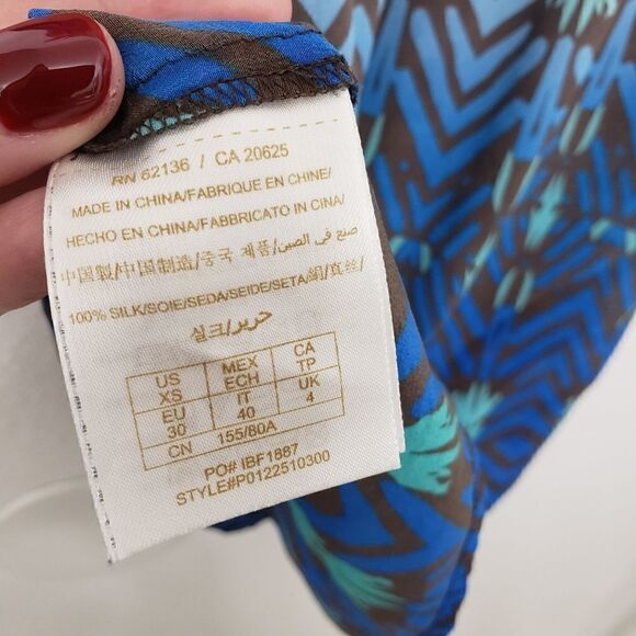Guess Geometric Mixed Print Blue 100% Silk Blouse Size XS - Picture 7 of 7